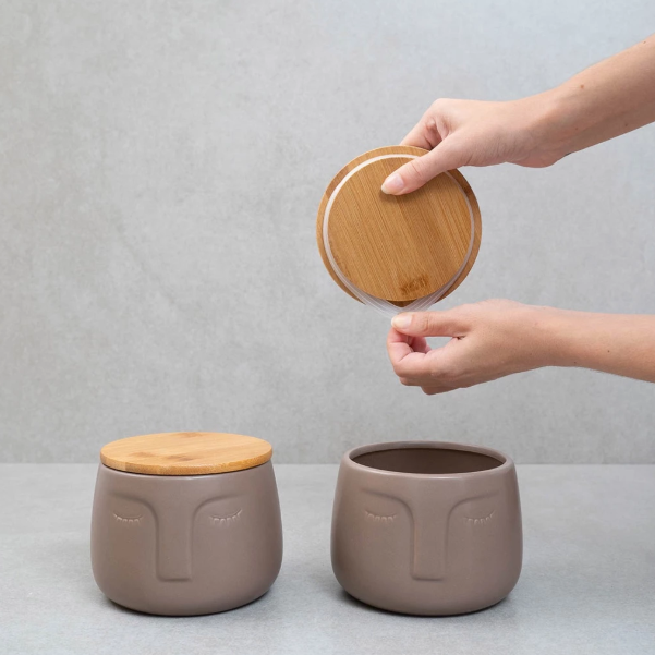 Conjunto de 2 Potes Decorativos em Dolomita com Tampa de Bambu Casa Trezz