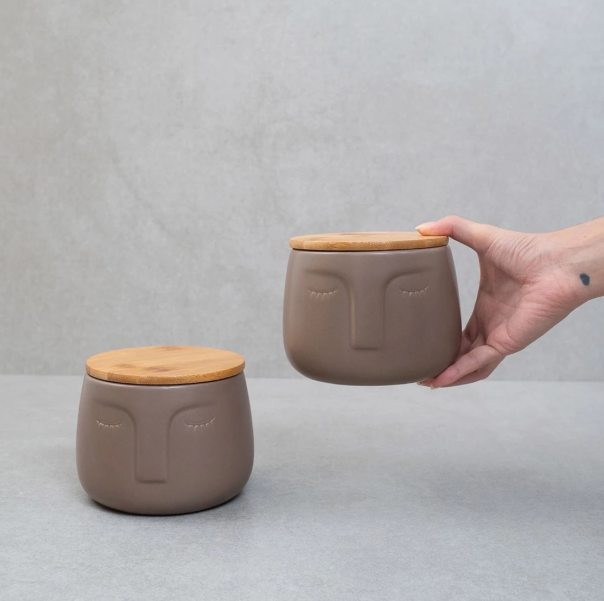Conjunto de 2 Potes Decorativos em Dolomita com Tampa de Bambu Casa Trezz
