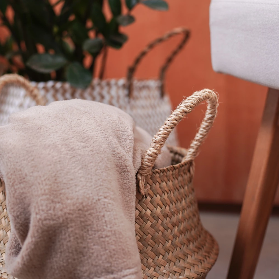 Kit 2 Cestos Organizadores Multiuso Decorativo Branco e Natural Seagrass